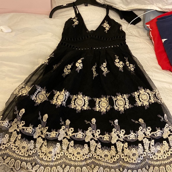 Boohoo Metallic Lace Skater Dress - Picture 6 of 8